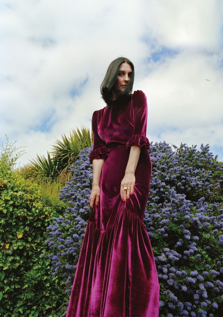 Nureh: Elevating Velvet Fashion with Timeless Elegance