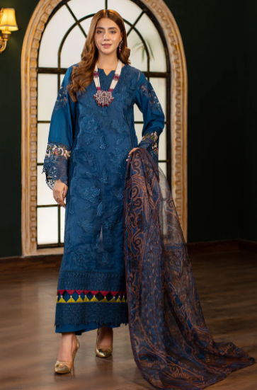 Pakistani Salwar Kameez.