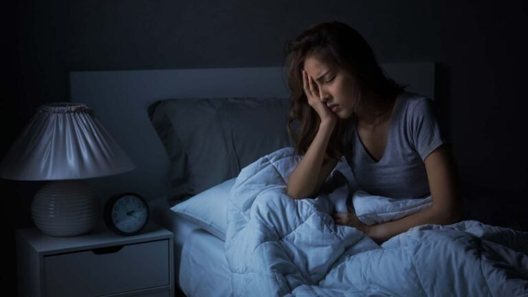 How Technology Affects Your Sleep: Managing Screen Time for Insomnia Relief